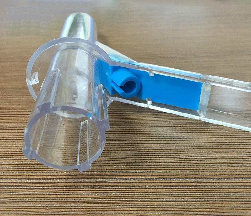 Plastic disposable rectoscope