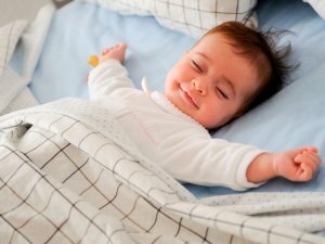 Dieťa sna: Koľko spánku by dieťa