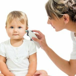 Otitis bērnā: attīstības cēloņi, simptomi un ārstēšana