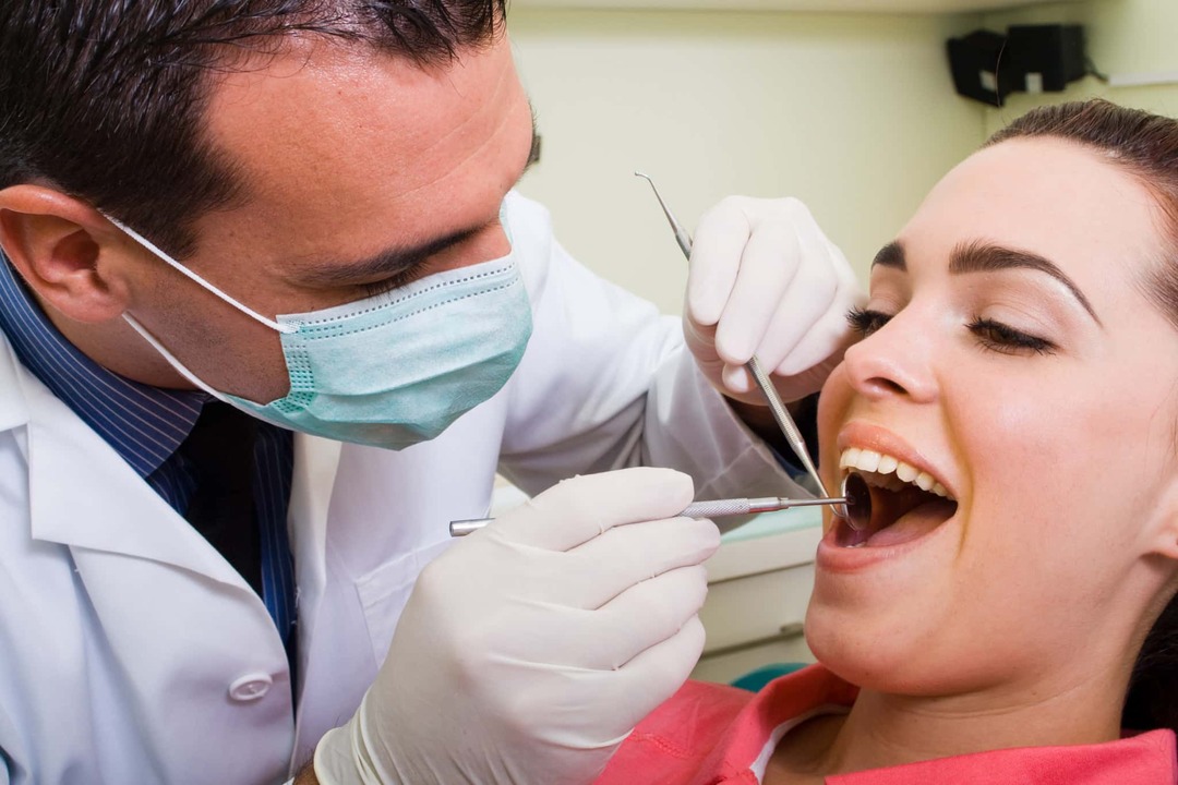 jak posílit zuby v případě, že skála dásně