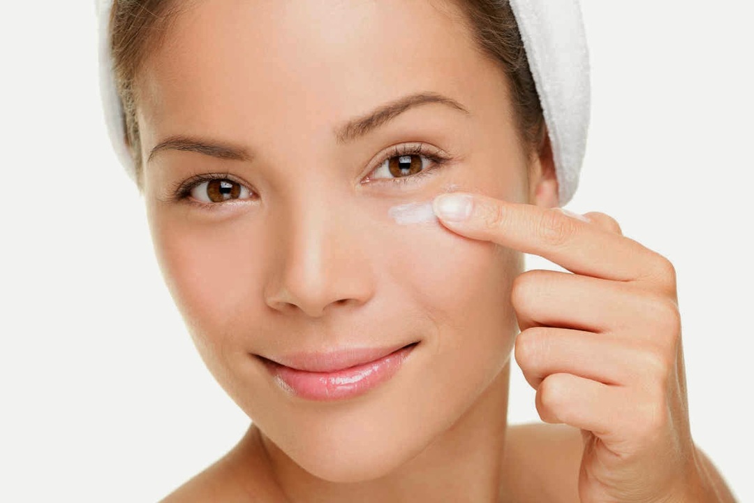 Dark Circles under the Eyes: Causes and Methods of Disposal