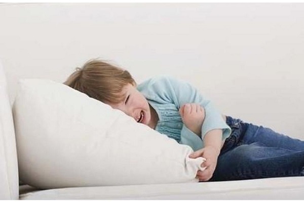 Glavni vzroki glavobola in bruhanja pri otroku