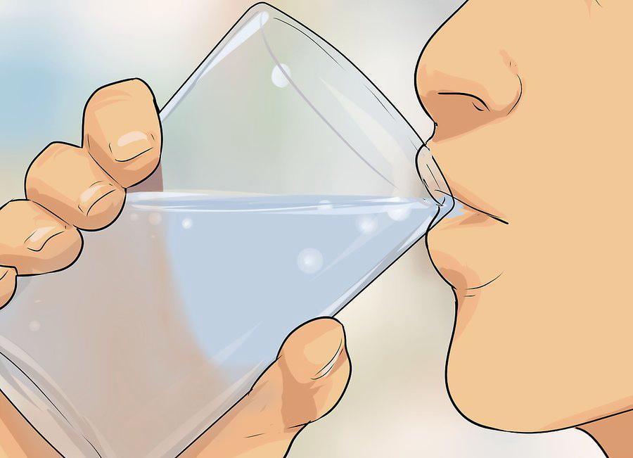 Beba tanta agua como sea posible