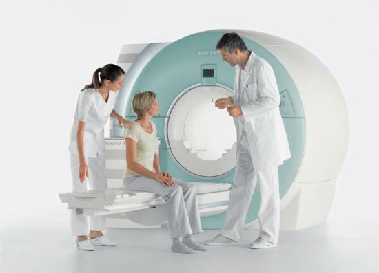 Für die Diagnose der Krankheit erfolgt MRI
