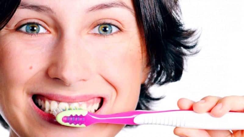Je li moguće ukloniti jedan zub u trudnoći: liječnički preporuku
