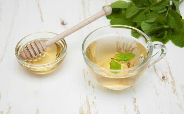 eau de miel - remède savoureux et efficace pour la constipation