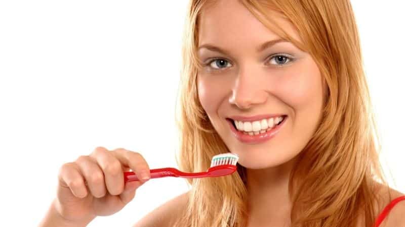 omsorg for tandproteser tænder
