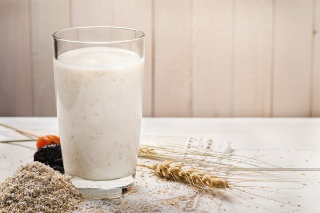 Kefir with dried fruits and bran is a good laxative