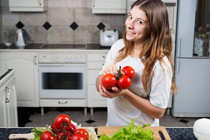 Tomatoes are good and bad for the health of the body