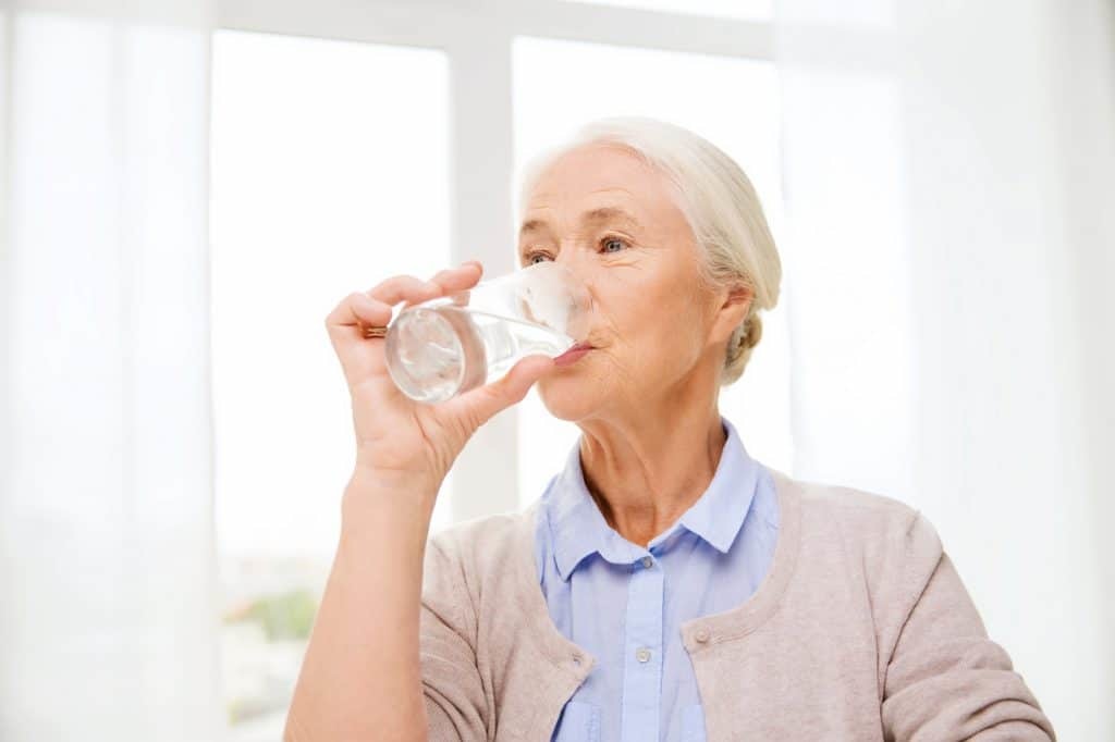 Dry mouth, at night: causes and elimination in the elderly